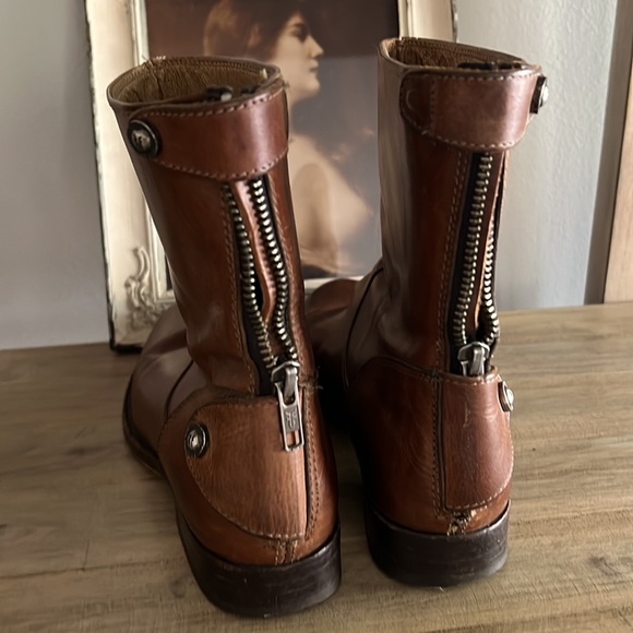Gorgeous Frye booties - Picture 2 of 7